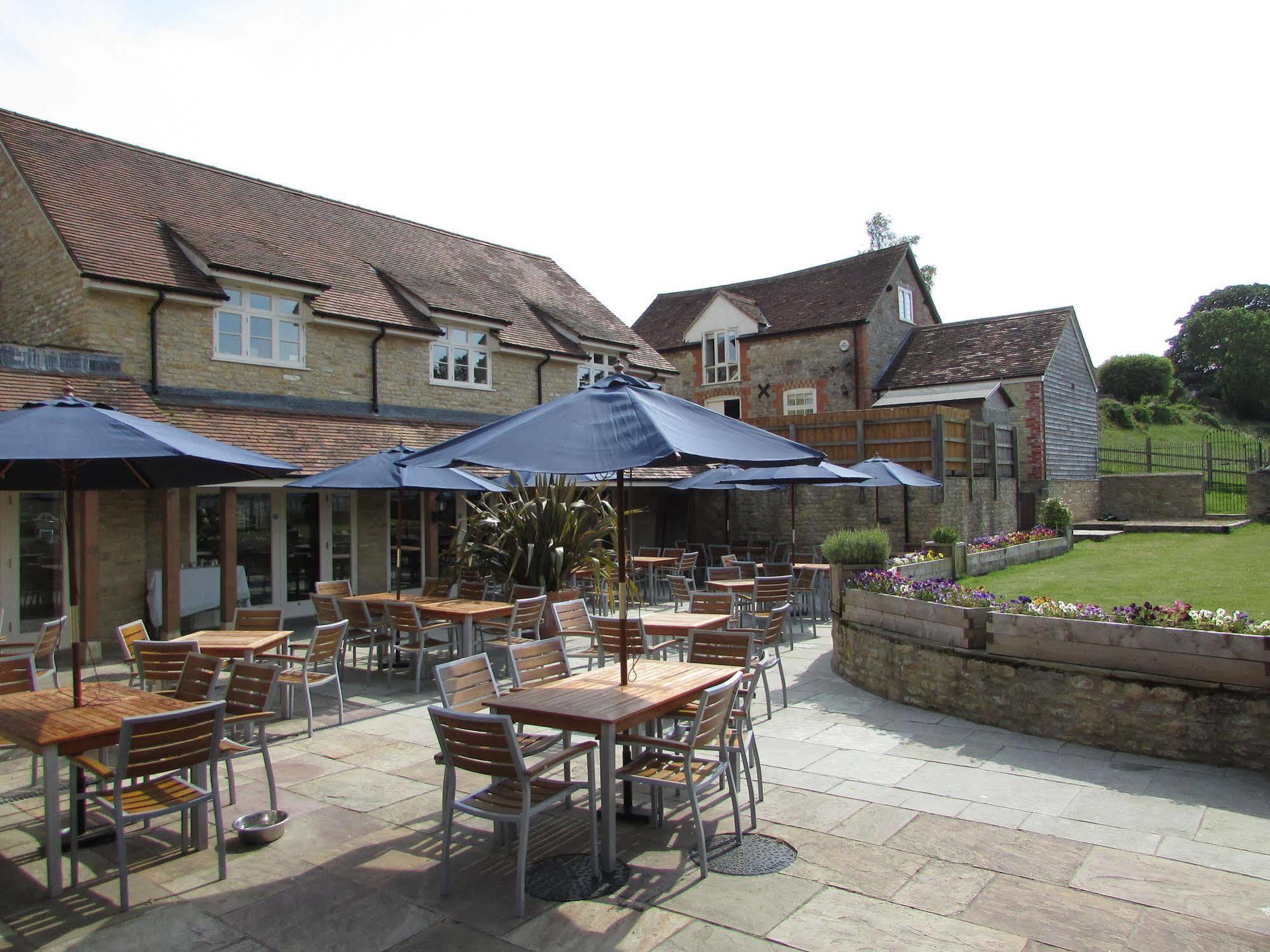Hotel The Kings Arms Stowel Esterno foto